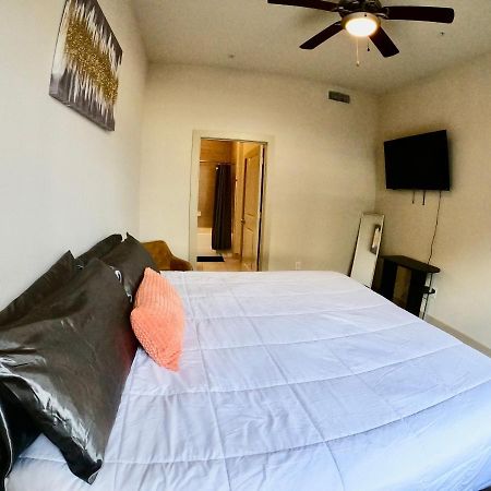 5 Mins To Med Center, Comfy King Beds, Wifi,Gym,Pool Houston Exterior foto